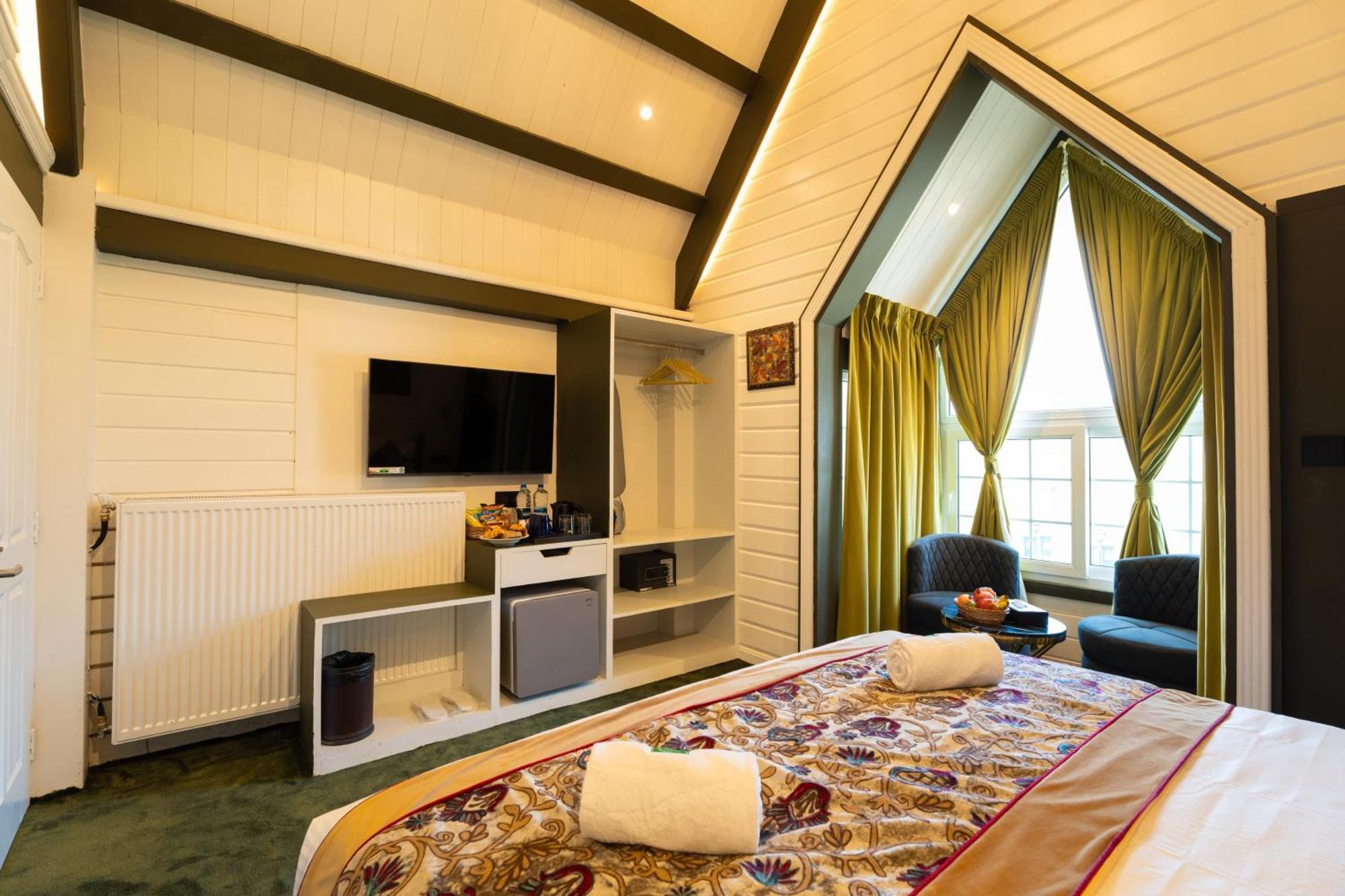 Green Rooms Resort Гулмарг Екстериор снимка